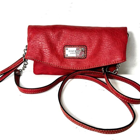 Nine West Women's Pink Textured Vegan Leather Chain Strap Wallet Crossbody Bag - Picture 3 of 14